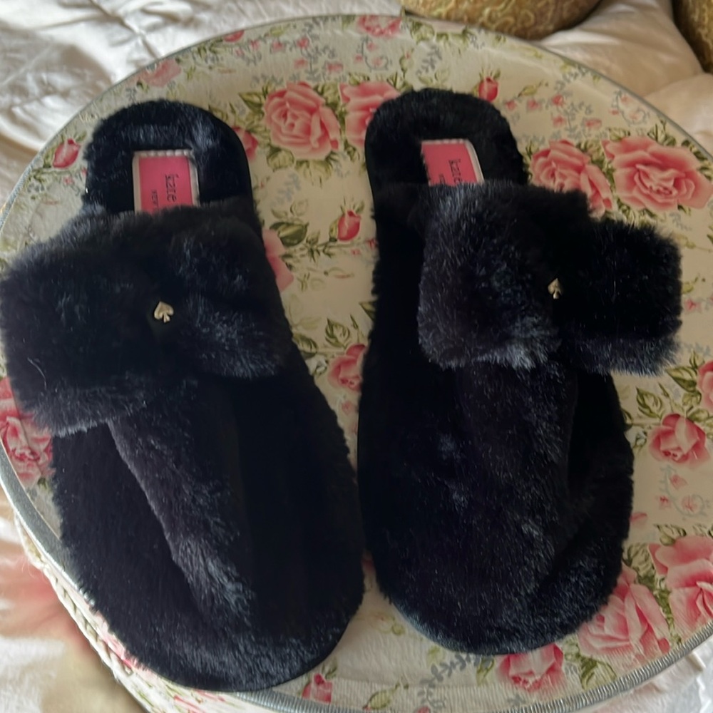 Women’s slippers